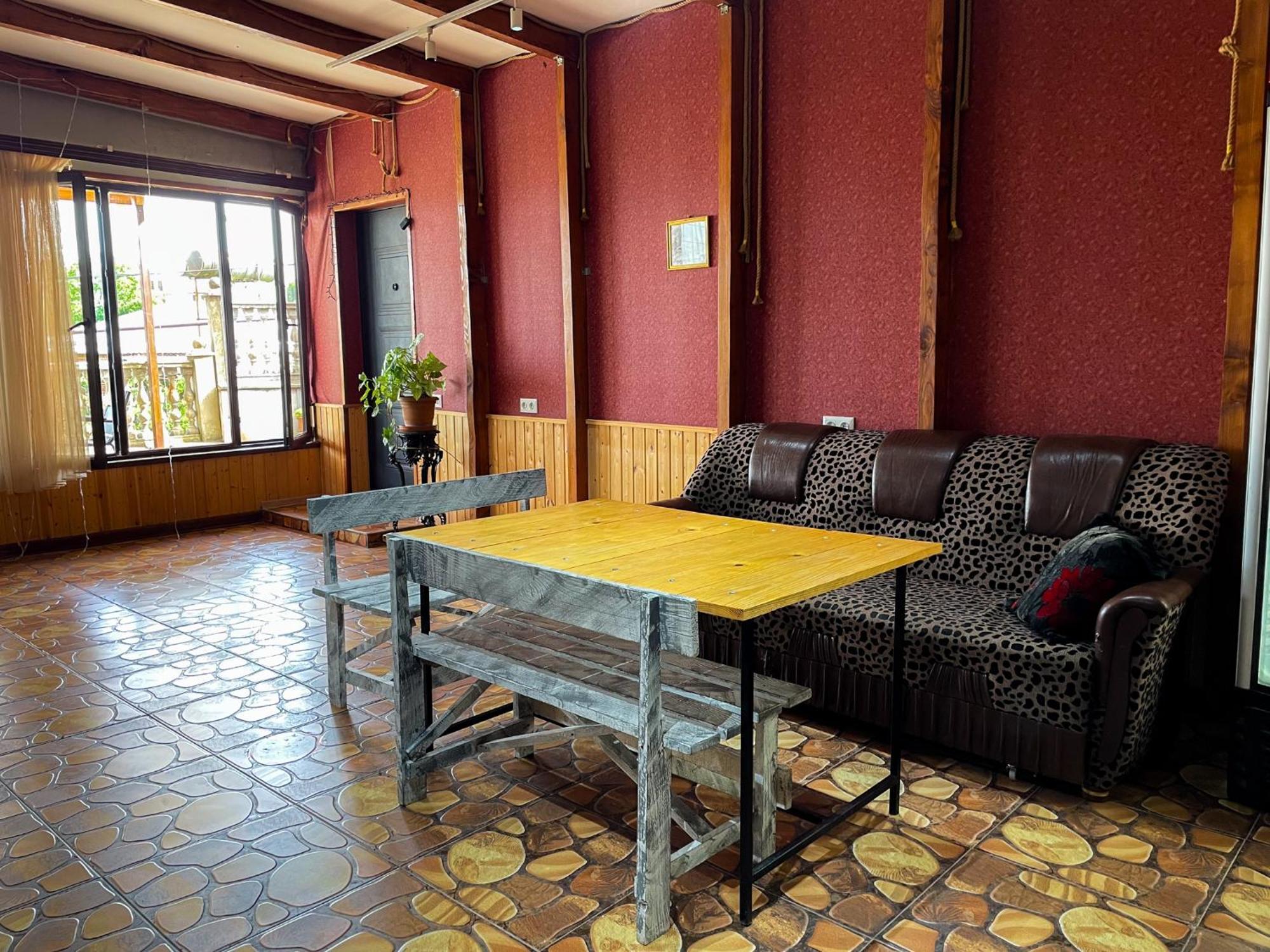Hostel Kutaisi By Kote Extérieur photo