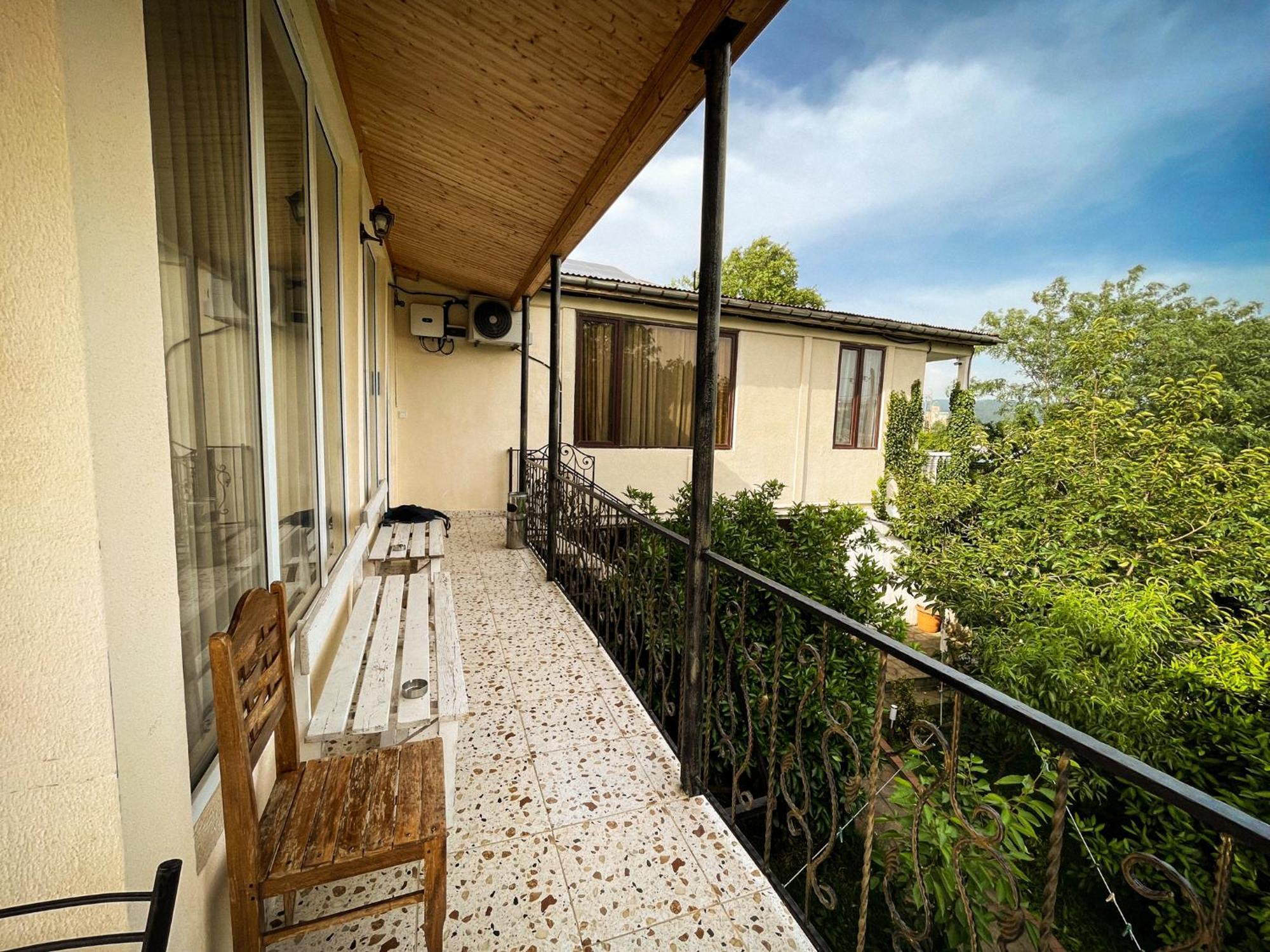 Hostel Kutaisi By Kote Extérieur photo