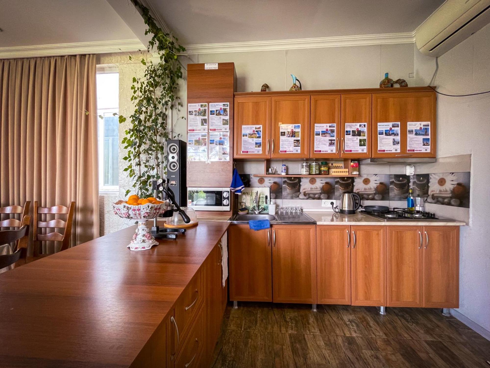 Hostel Kutaisi By Kote Extérieur photo